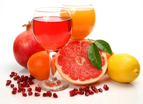 Ripe fruit and juice — Stock Photo, Image