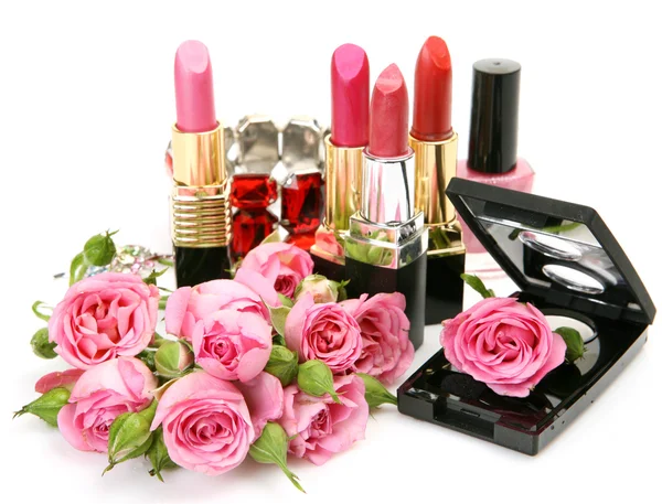 Kosmetyki dekoracyjne i róże — Zdjęcie stockowe