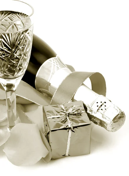 Champagner und Rosen — Stockfoto