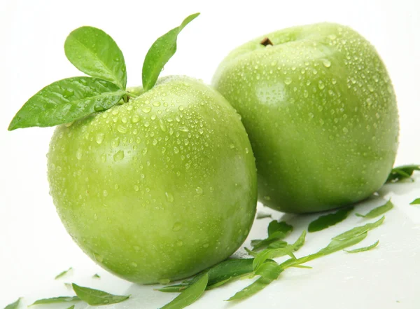 Grüne Äpfel — Stockfoto