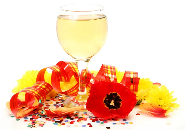 Şarap ve çiçekler — Stok fotoğraf