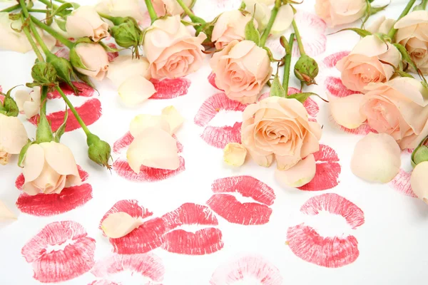 Rosas y estampados de labios —  Fotos de Stock