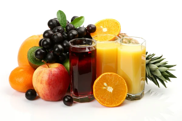 Свіжі фрукти та сік — стокове фото