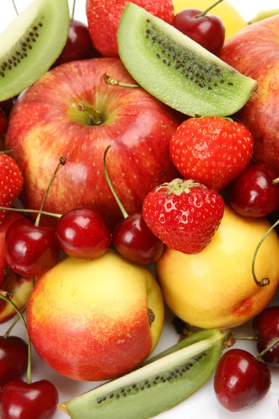Bagas maduras e frutas — Fotografia de Stock