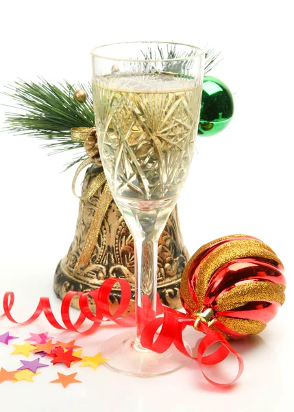 Wina i świąteczne ozdoby — Zdjęcie stockowe