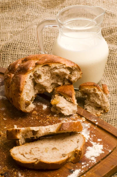 Ekmeği ve süt — Stok fotoğraf
