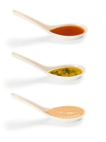 Différents types de sauce piquante et épicée — Photo