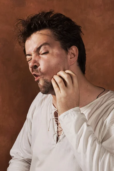 Hombre borracho sin afeitar — Foto de Stock