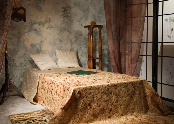 Schlafzimmereinrichtung im Vintage-Stil — Stockfoto