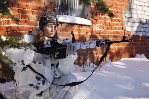 Sniper meisje — Stockfoto