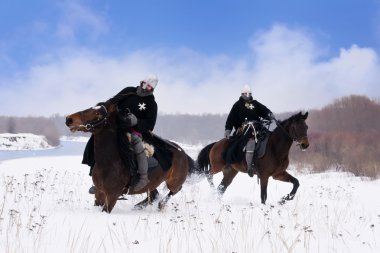 Bir ata binerek St. John (Hospitallers) Ortaçağ Şövalyeleri