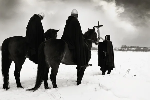 Peregrino bendice a los cruzados de la campaña —  Fotos de Stock