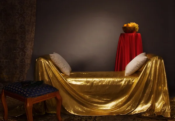 Великолепная элегантная спальня — стоковое фото