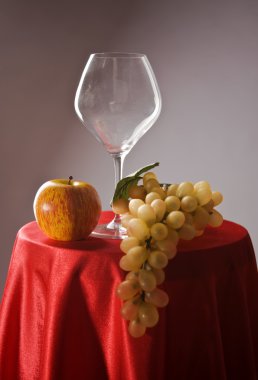 Natürmort meyve ve şarap cam