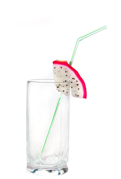 Vidro vazio com fatia de pitaya isolada — Fotografia de Stock