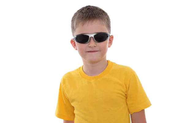 Garçon en lunettes de soleil — Photo