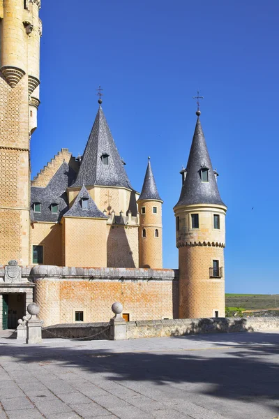 Alter malerischer Palast des spanischen Königs — Stockfoto