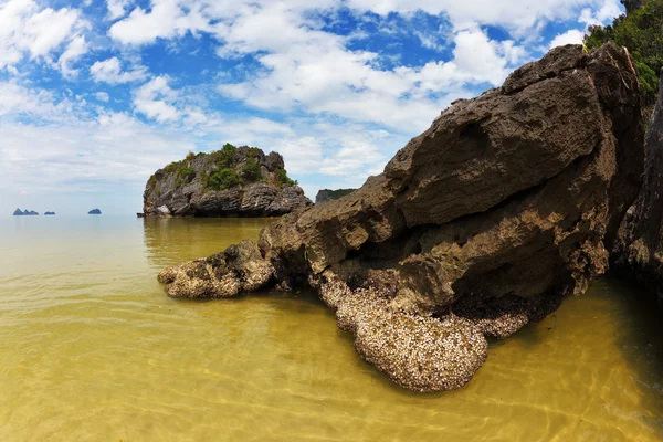 La petite île dans le golfe de Thaïlande — Photo