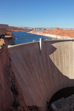 Glen canyon Barajı. -mavi su lake Powell