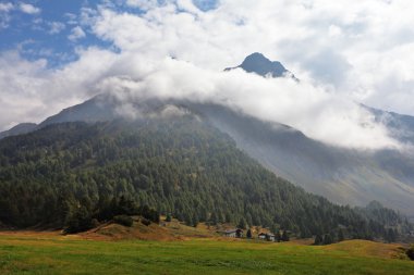 Harika bulutlu sonbahar günü