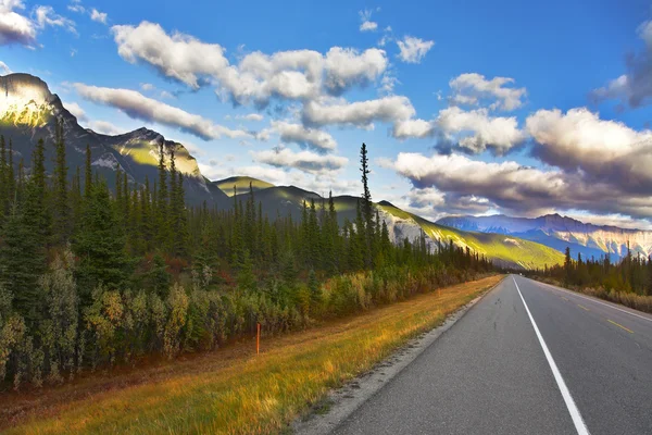 Amerykański drogi. krajobraz Północnej — Zdjęcie stockowe