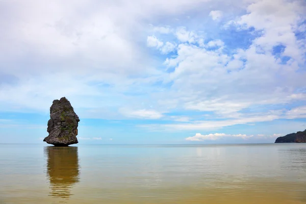 Görkemli yelken kaya — Stok fotoğraf