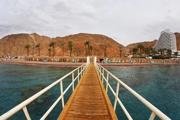 The wooden pier on Red sea — Stock Photo, Image