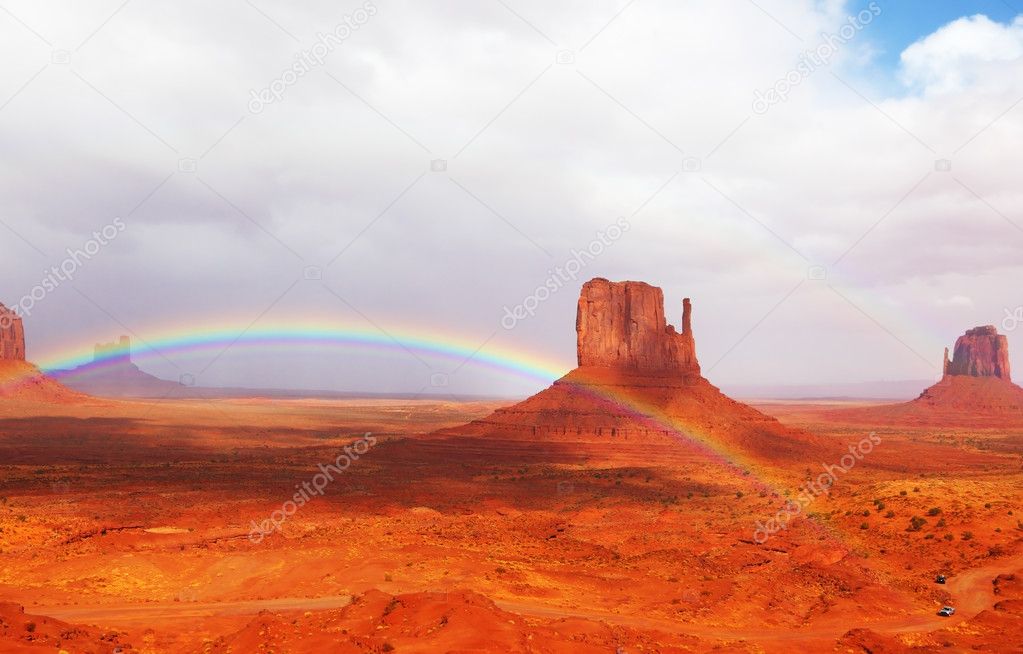 Magnificent rainbow in Monuments Valley