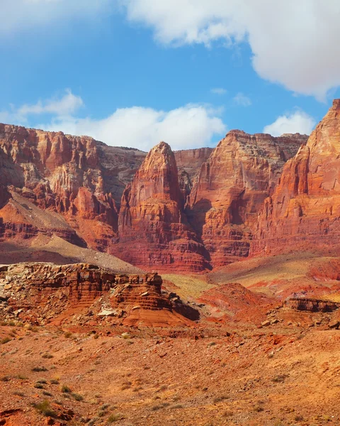 Schilderachtige rood rots woestijn — Stockfoto
