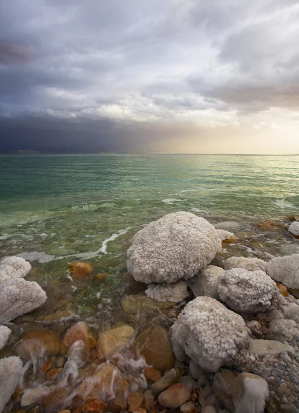 Light effects during a thunder-storm on the Dead Sea — Stock Photo, Image