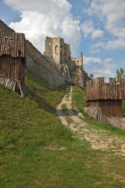 The ruins of a fortress — Stock Photo, Image