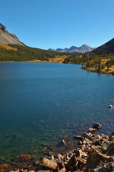 Tioga tóra és a hegyekre. — Stock Fotó