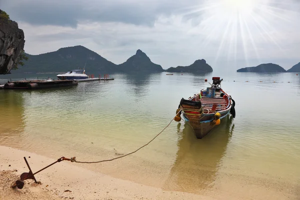 O famoso barco tailandês Longtail — Fotografia de Stock