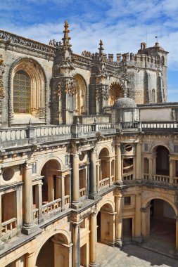 cepheler palace, veranda çevreleyen dekore edilmiş.