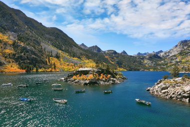 balıkçı tekneleri pitoresk Adası kapat