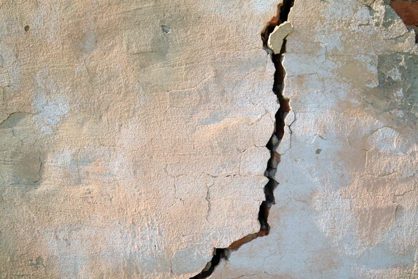 Riss in alter Ziegelmauer — Stockfoto