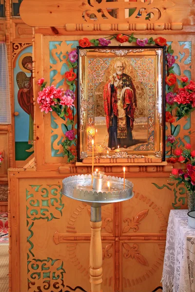 Interior rural iglesia cristiana ortodoxa —  Fotos de Stock