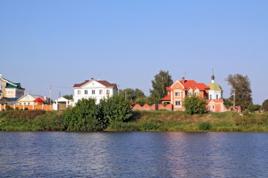 evler sahil büyük Nehri üzerinde