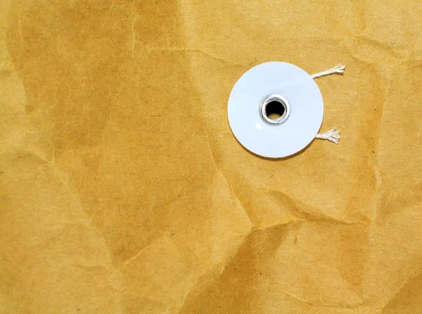 Ущільнити ниткою на старому конверті — стокове фото