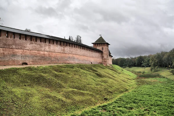 Alte Festung auf einem kleinen Hügel, hdr — Stockfoto