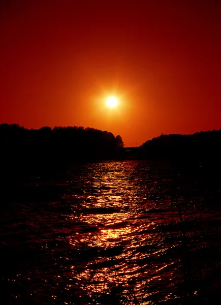 Por do sol (tranquila cena da noite de verão ) — Fotografia de Stock