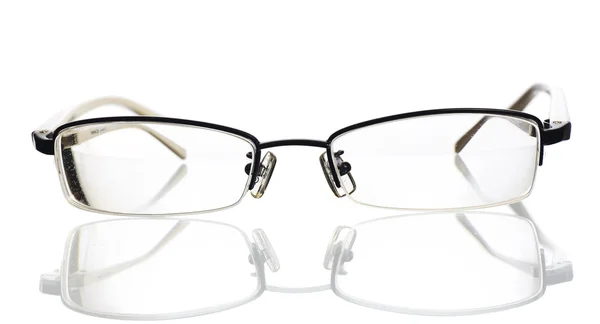 Brillen geïsoleerd op witte achtergrond — Stockfoto