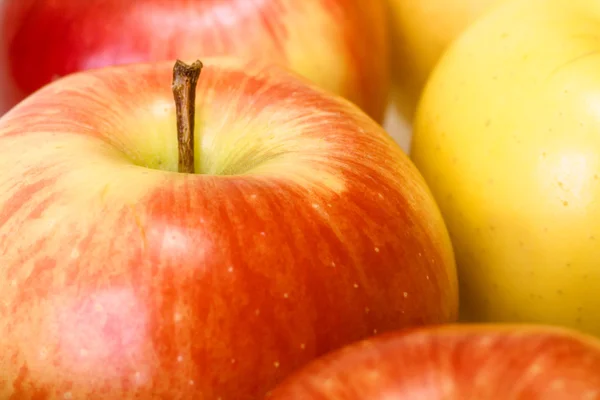 Äpplen hög — Stockfoto