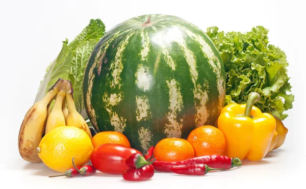 Fresh vegetables and fruits isolated on white background — Stock Photo, Image