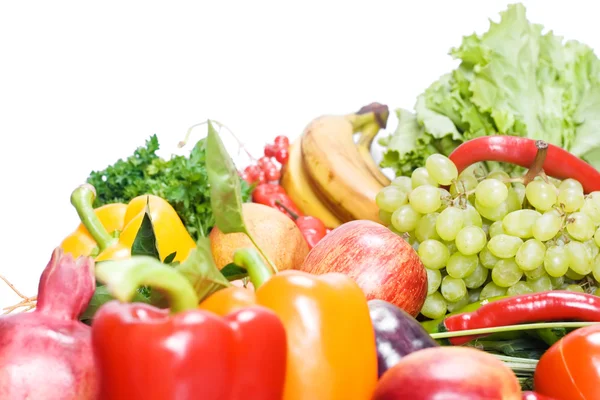 Frisches Gemüse und Obst isoliert auf weißem Hintergrund lizenzfreie Stockfotos