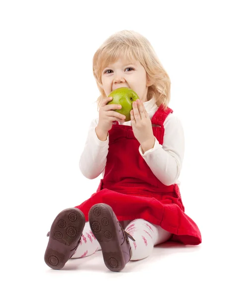 宝贝女孩吃苹果 — 图库照片
