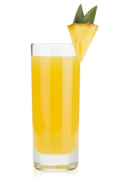 Sok ananasowy w szklance — Zdjęcie stockowe