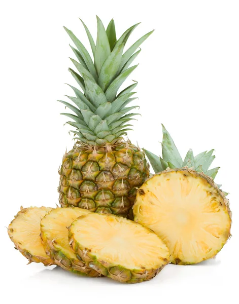 Viipaloitu ananas — kuvapankkivalokuva