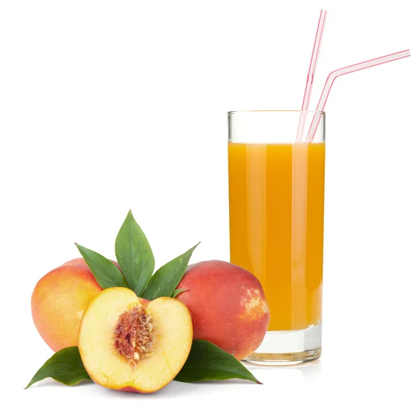 Peach juice in a glass and fresh peaches — Stock Photo, Image