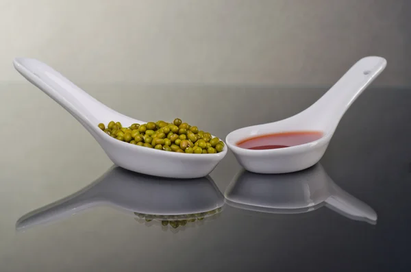 stock image Mung beans in a ceramic bowl